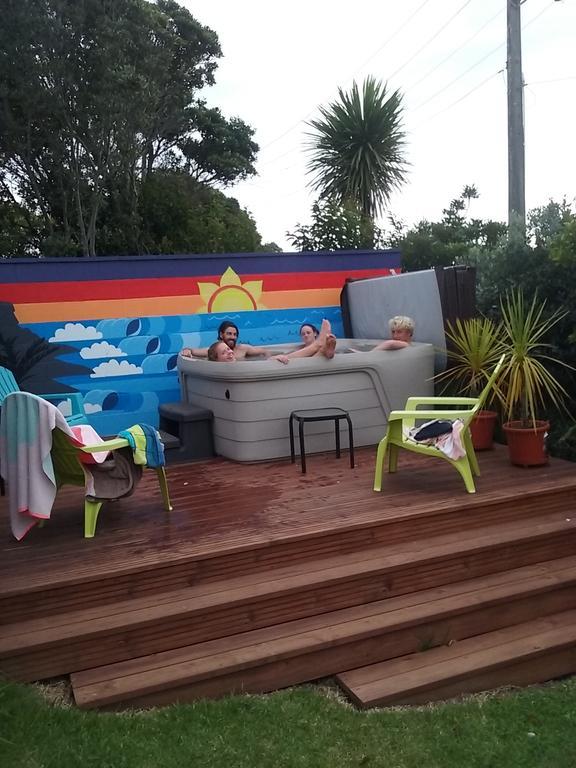 Ocean View Raglan Bed & Breakfast Екстер'єр фото